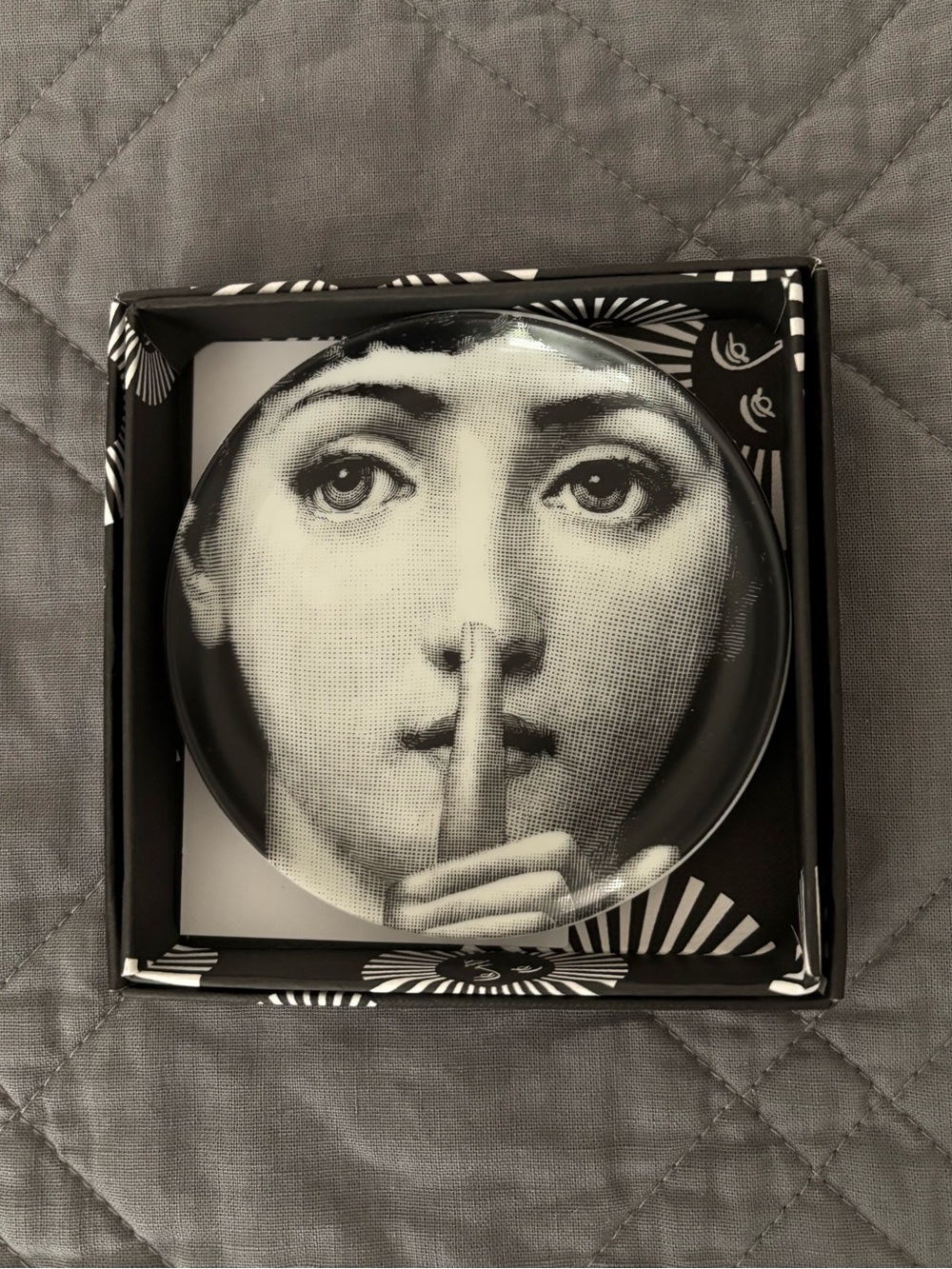 Fornasetti Black and White Trinket Dishes with Branded Box 4 pcs - Picture 7 of 10
